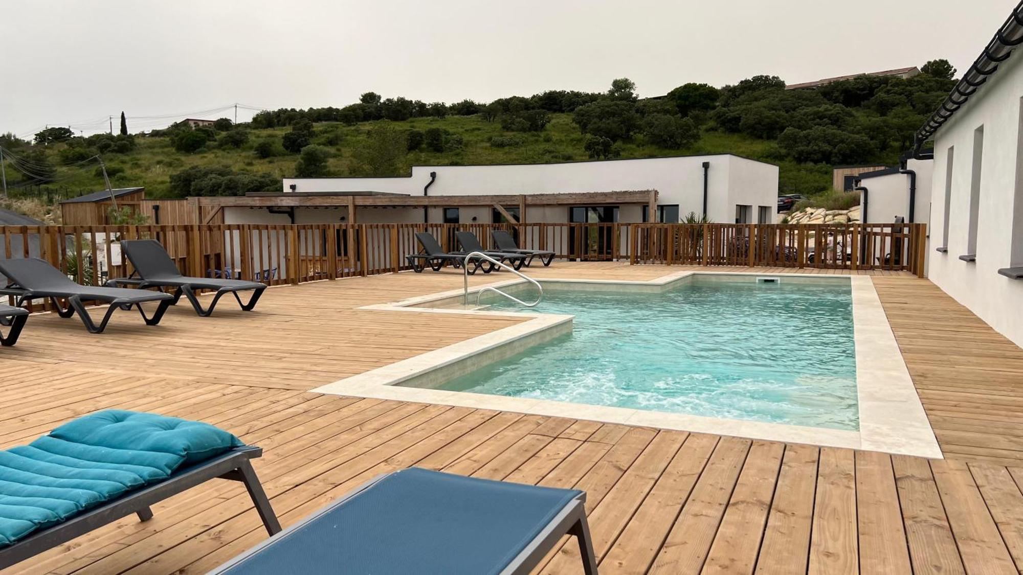 Camping Les Lodges Du Lagon 칼비송 외부 사진